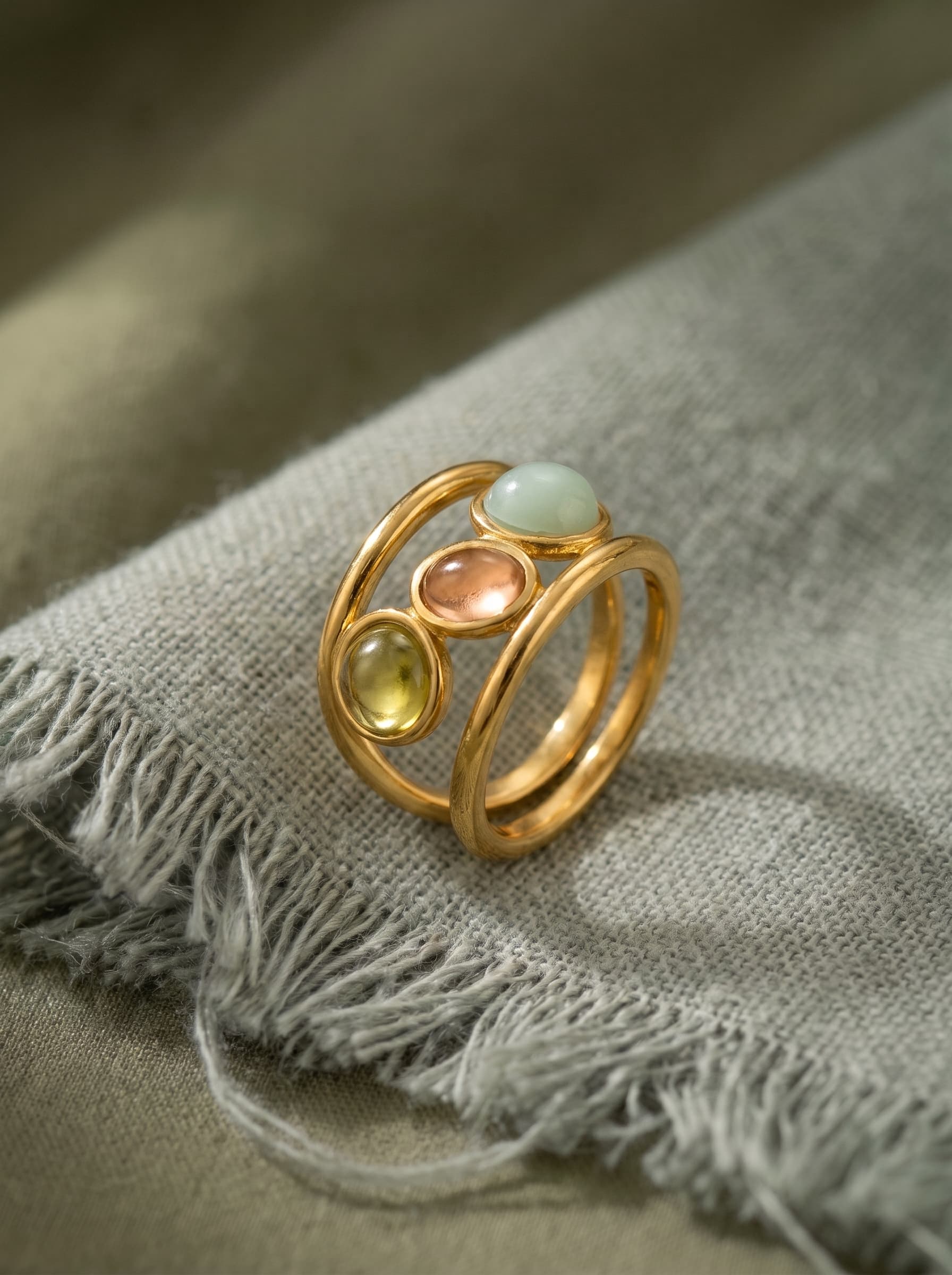 Olei Ring on sage linen